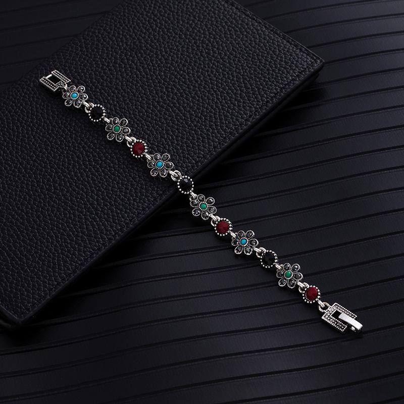 Ethnic Turquoise Diamond Flower Elegant Emerald Bracelet Vintage Western Ladies Geometric Bracelet Premium