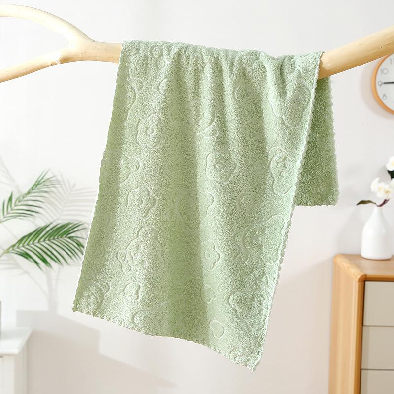 5pcs Cute Cartoon Bear Flower Embossed Towels, Soft Absorbent Quick-Drying Face Towels, High-End Gift Towels for Men and Women