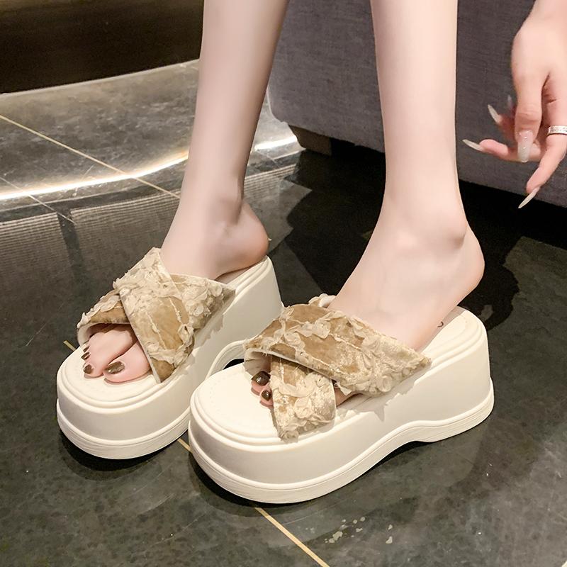 Fashion 8CM Heels Chunky Slippers For Women Open Toe High Platform Leather Sandals Woman New Summer Thick Bottom Beach Bling Flip Flops