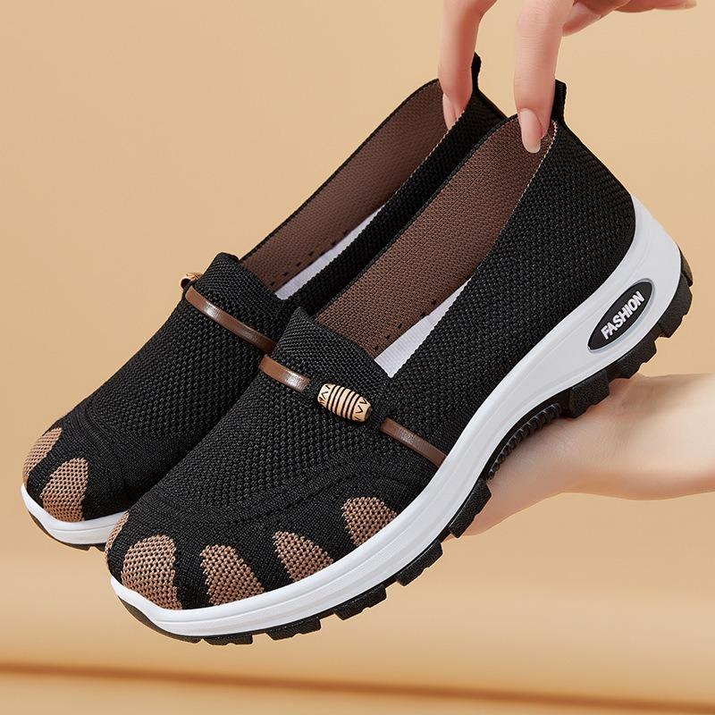 Women's shoes soft sole not tired feet summer new shoes women's versatile casual shoes old Beijing cloth shoes women's mother shoes