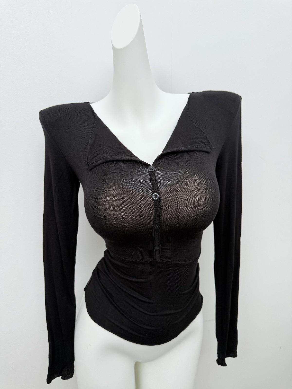 

Chic and Alluring Cinched Waist Long-Sleeve Top – Perfect Layer for Instagram Style and Fall/Winter Wear One Size