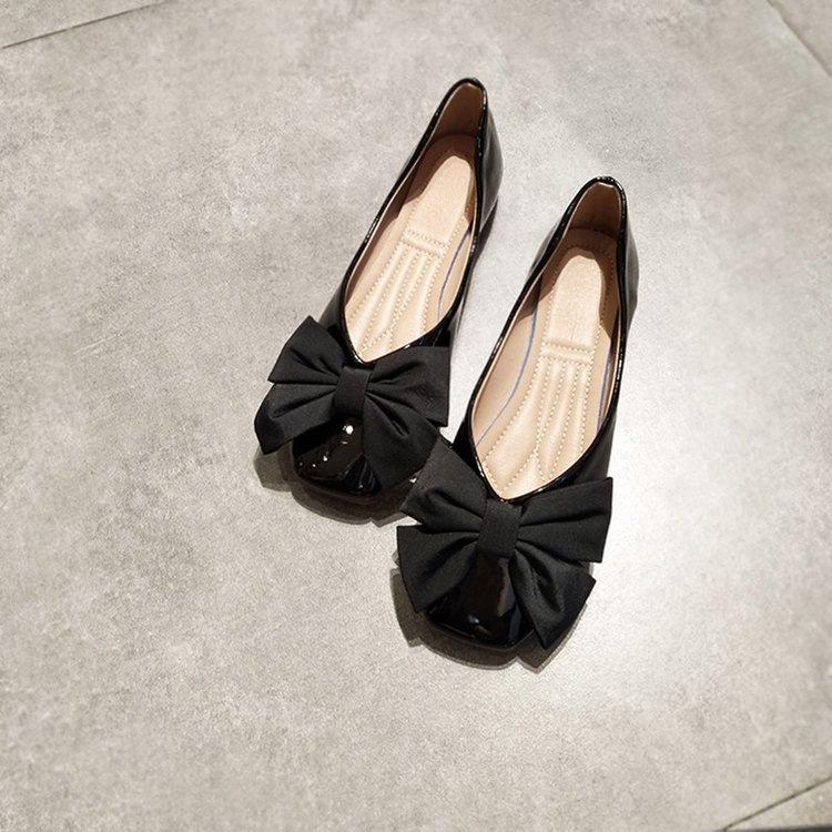 2025 Summer Flat Bottom Square Head Single Shoes Women's Shallow Mouth Sweet Big Bow Grandma Shoes Soft Sole Comfortable Small Red Shoes Versatile
