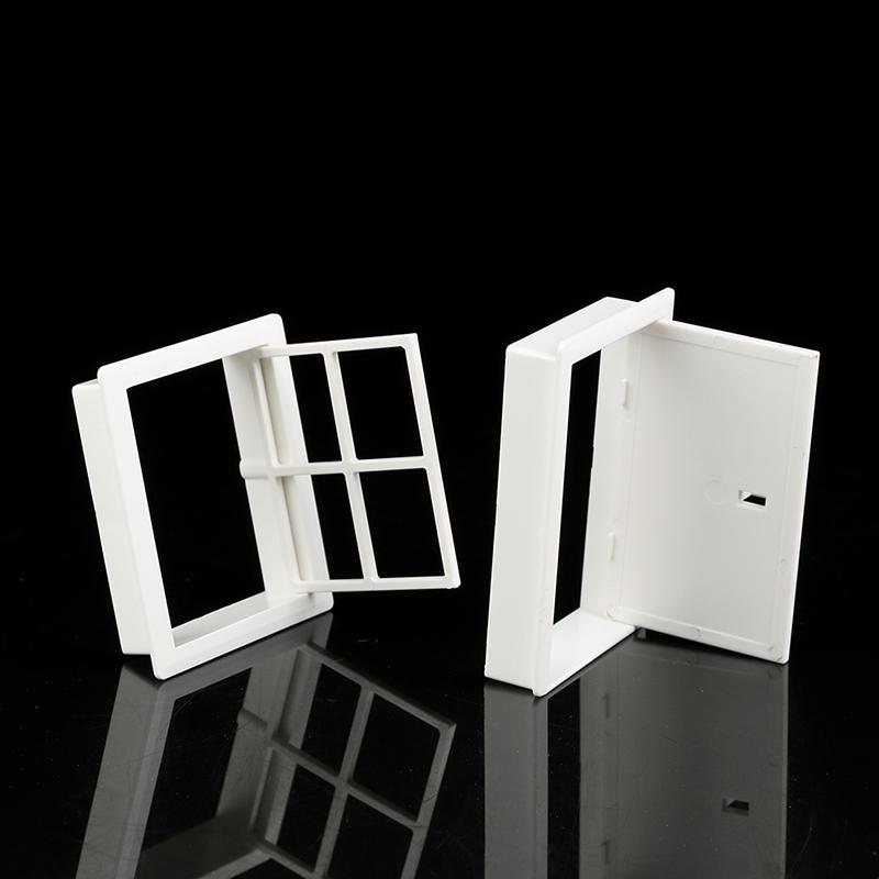 Mini dom, willa, plastikowe drzwi i okna, modelowanie i dekoracja domu