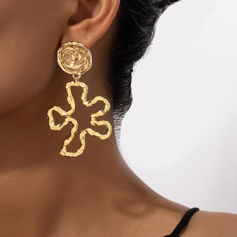 Exaggerated Retro Flower Earrings - Women's Unique Street Style