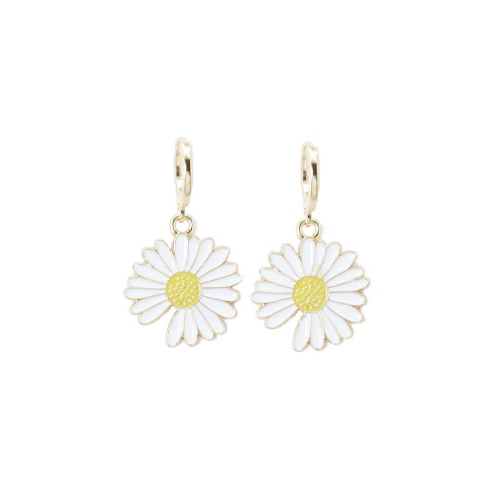 New Retro Daisy Floral Earrings – Versatile Literary Style Ear Accessories