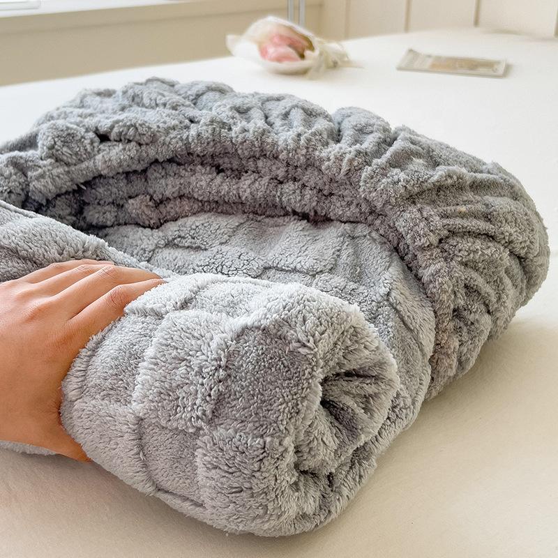 Modern Home Embossed Mattress Protector Bed Sheet Pillowcase Set Antiallergic Thickened Mattress Cover Grid-shaped Bed Cover