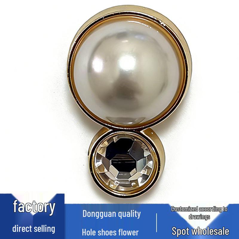 Crocs Accessories: Floral Metal & Pearl Chain Shoe Buckles