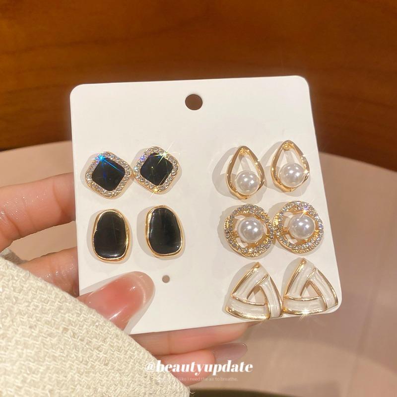 Silver Needle Diamond Drip Oil Pearl Stud Earrings Set Retro Fashion Temperament Niche Earrings Light Luxury Premium Earrings Women