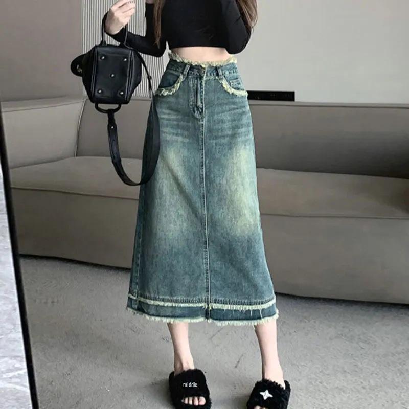 Dżinsowa spódnica midi A-line z postrzępionym brzegiem dla kobiet – w kształcie gruszki, dopasowany do ciała design w kolorze czarnym/szarym, styl hot girl na lato