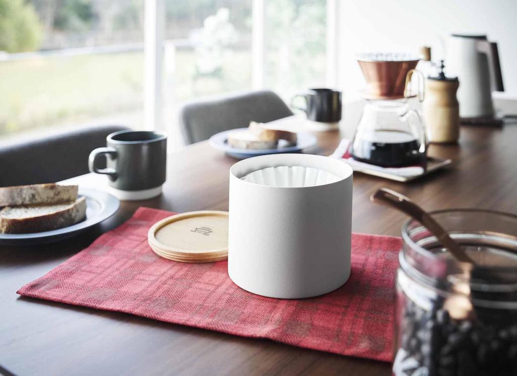 Kalita Wave Filter Case, White, WT, with a wooden lid to keep dust and odors out of the filter. Fits RIN 155 and 185 models. #44324. Stylish and