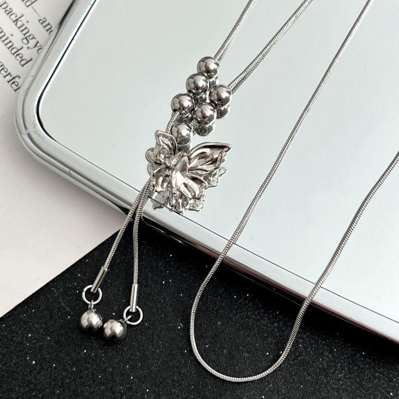 

Kansai Butterfly Women s Simple Accessories Snake Bone Necklace The longest is about 70cm.