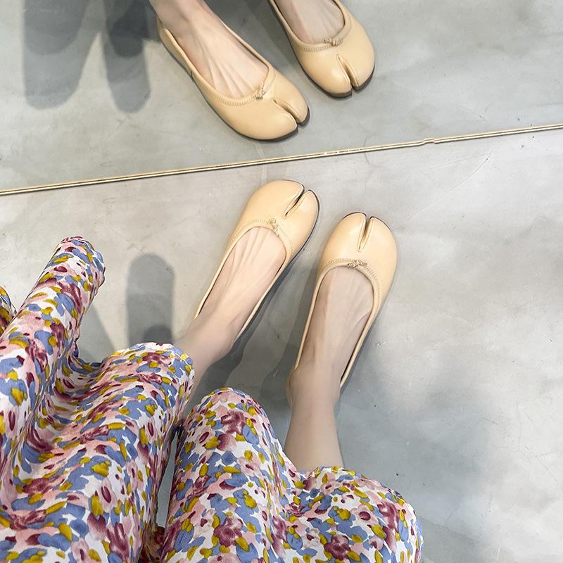 Ballet Shoes Flat-sole Split-toe Shoes New Horseshoe Shoes Pig Trotter Shoes Asige Same Style Single Shoe