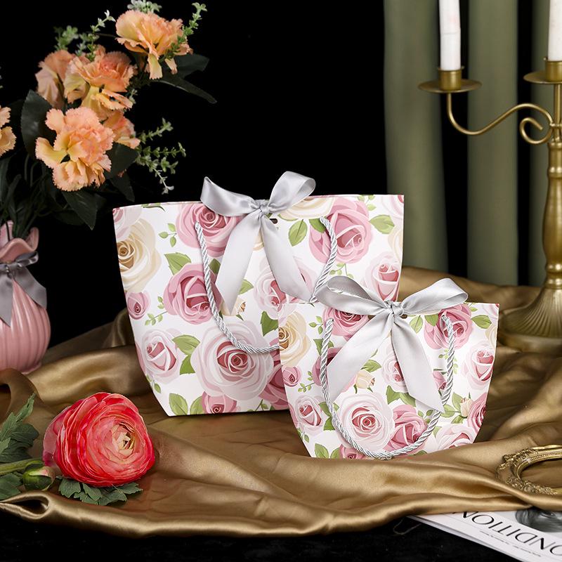 High-End Handheld Paper Gift Bag for Mooncakes - Mid-Autumn Festival Souvenir