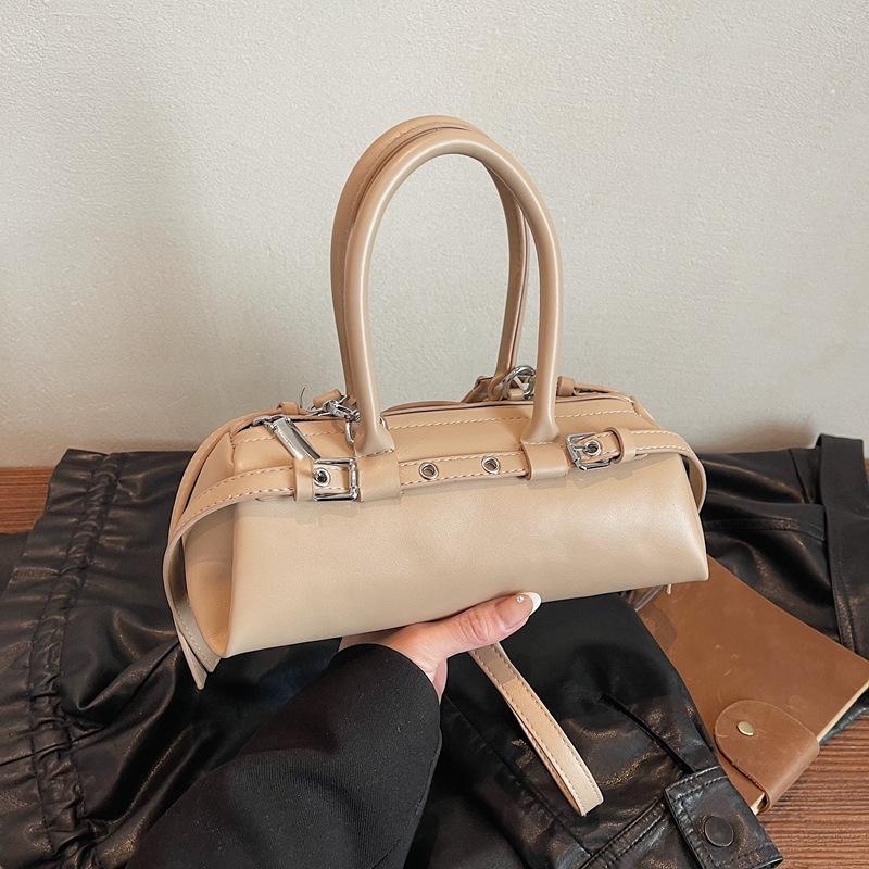 Premium hand bag women's 2025 new trendy leisure popular shoulder bag commuter messenger pillow bag