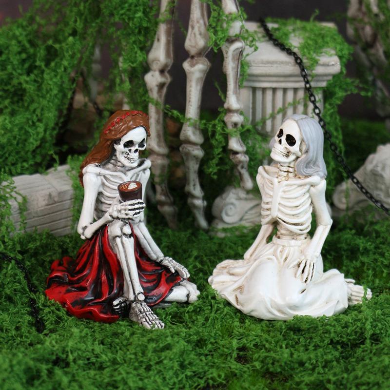 Skeleton Sisters Statue Decoration for Home Tabletop, Resin Skeleton Girl Halloween Decoration Handicraft