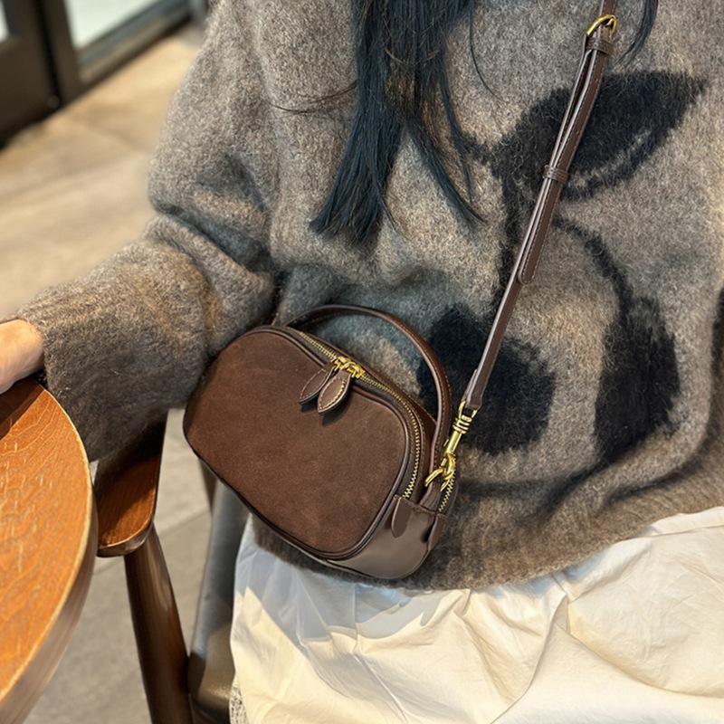 Spring/Summer 2026 Women's Retro Velvet Crossbody Handbag with Single Shoulder Strap