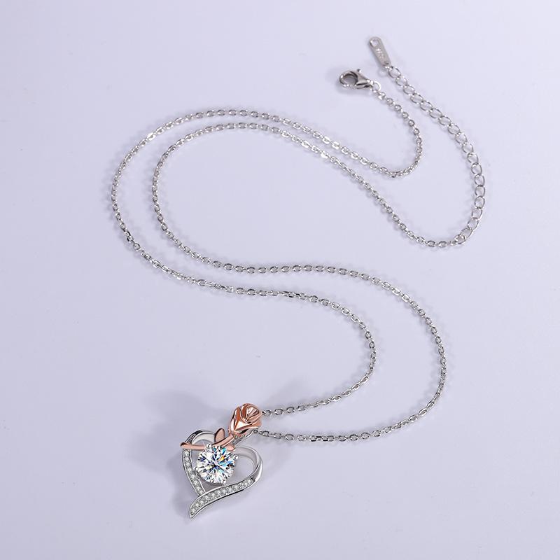 S925 Sterling Silber Herz des Ozeans Damen Liebe Moissanite Halskette Valentinstag Geschenk Temperament Anhänger