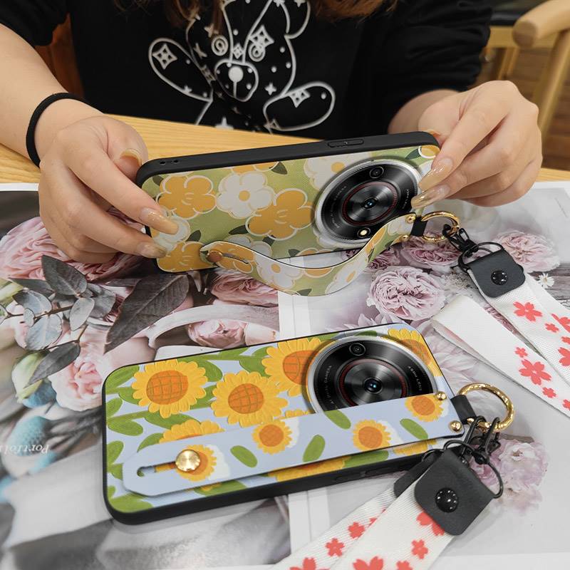 Shockproof Fashion Design Phone Case For ZTE Blade A75 5G/Nubia Focus 5G/Calf 5G Phone Holder Oil Painting Wrist Strap