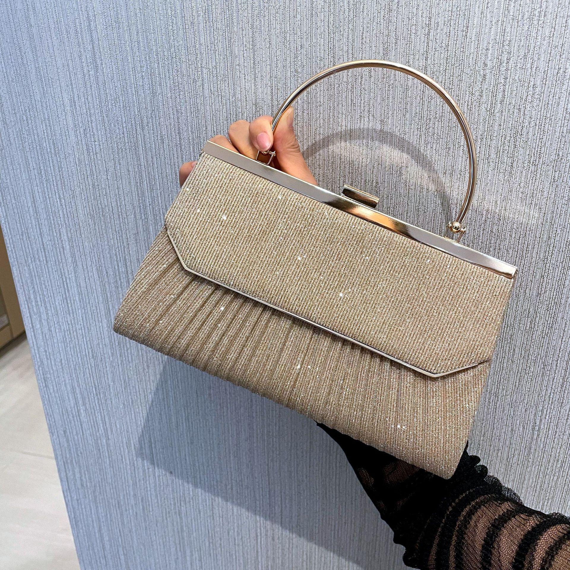 

Фактурный плиссированный вечерний клатч – универсальная маленькая сумочка для банкетов и вечеринок синий