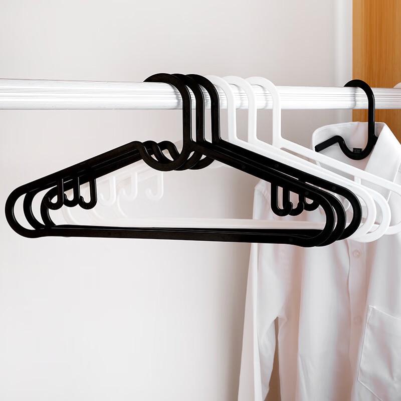 Changshen Black Household Clothes Hangers (10-Pack)