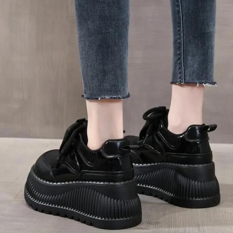 Mode Hohe Qualität 8CM Stretchstoff Leder Damen Neu Frühling Herbst Mode Vulkanisierte Schuhe Marke Absätze Lässige Plateau Keilschuhe