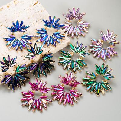 Exaggerated Earrings With Women's Personality Full Of Diamond Alloy And Sparkling Earrings Exuding A Sense Of Luxury