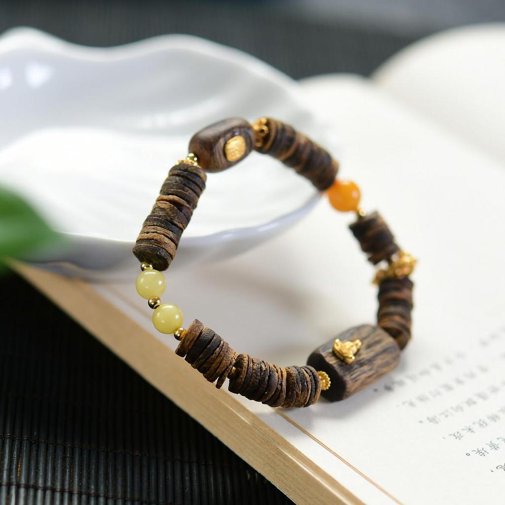 Amber Round Bead Bracelet with Natural Agarwood and 925 Silver Inlay