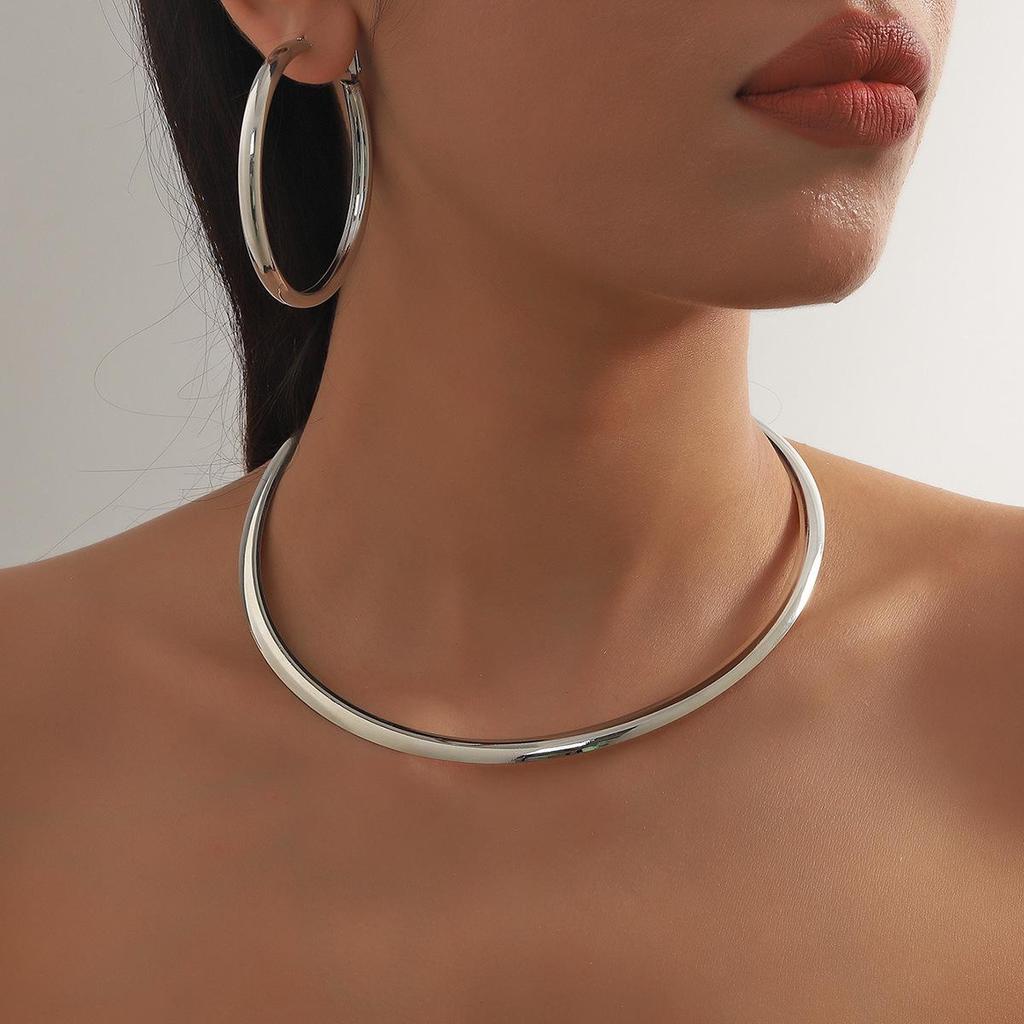 Elegant High-End Designer Choker & Clavicle Chain Set for Women