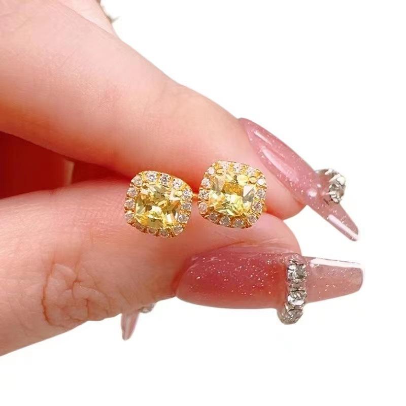 

Маленькие серьги-пусеты в виде кубиков сахара с желтым бриллиантом и цирконом, женские, легкая роскошь, нишевый дизайн, простые серьги, ювелирные изделия