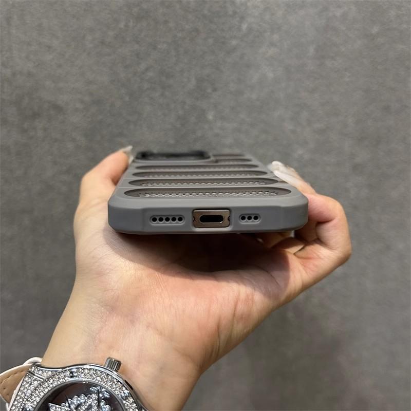 Anti Drop Metal Lens Ring for IPhone16promax Phone Case Apple 15 Mesh Breathable Matte Protection