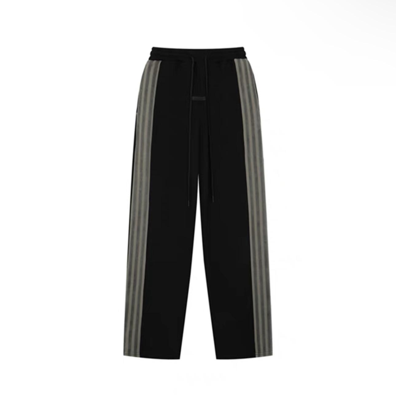 

Fog Essentials Men s Eighth Season Casual Three-Stripe Trousers M