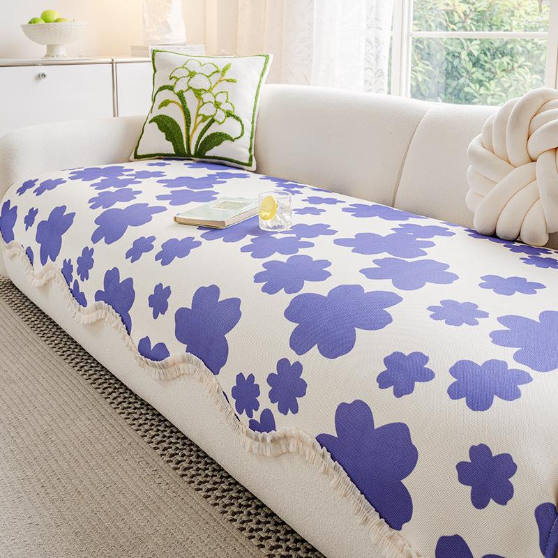 

Подушка для дивана из ледяного шелка особой формы, новый летний коврик для дивана 2025 года, нескользящая, легкая роскошь, высококачественное полотенце-чехол для дивана 90*90cm