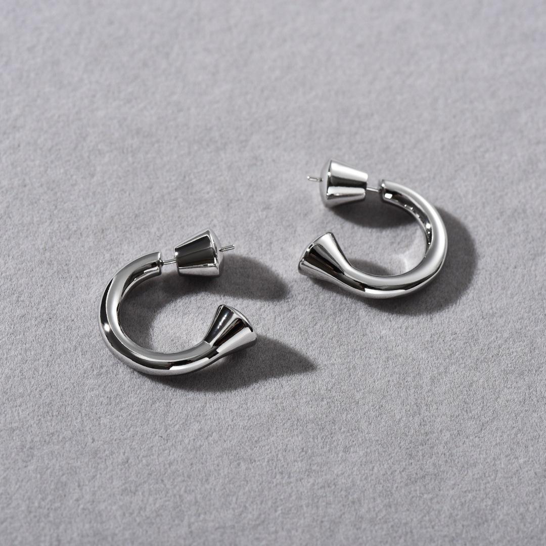 Premium Metal Copper Platinum Plated Ring S925 Silver Needle Earrings Niche Personality Fashion Versatile Earrings