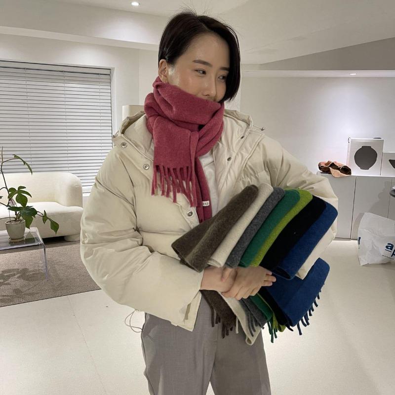 

Good Quality Glo Apooo102703 Autumn/Winter 15 Wool, Vintage, Soft Waxy, Skin-Friendly Scarf чёрный