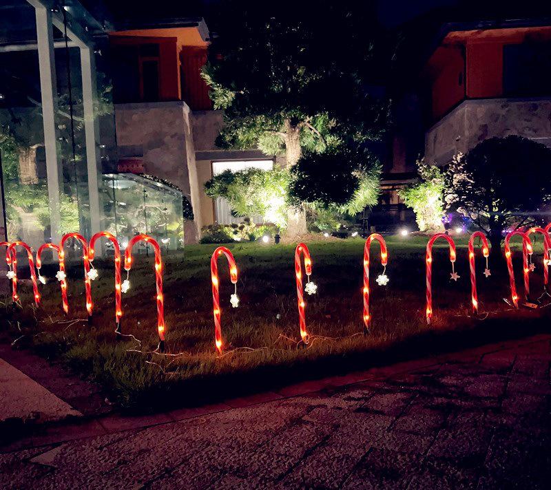 Waterproof Solar Candy Cane Pathway Lights – Festive Outdoor Decoration with Stars and Snowflakes