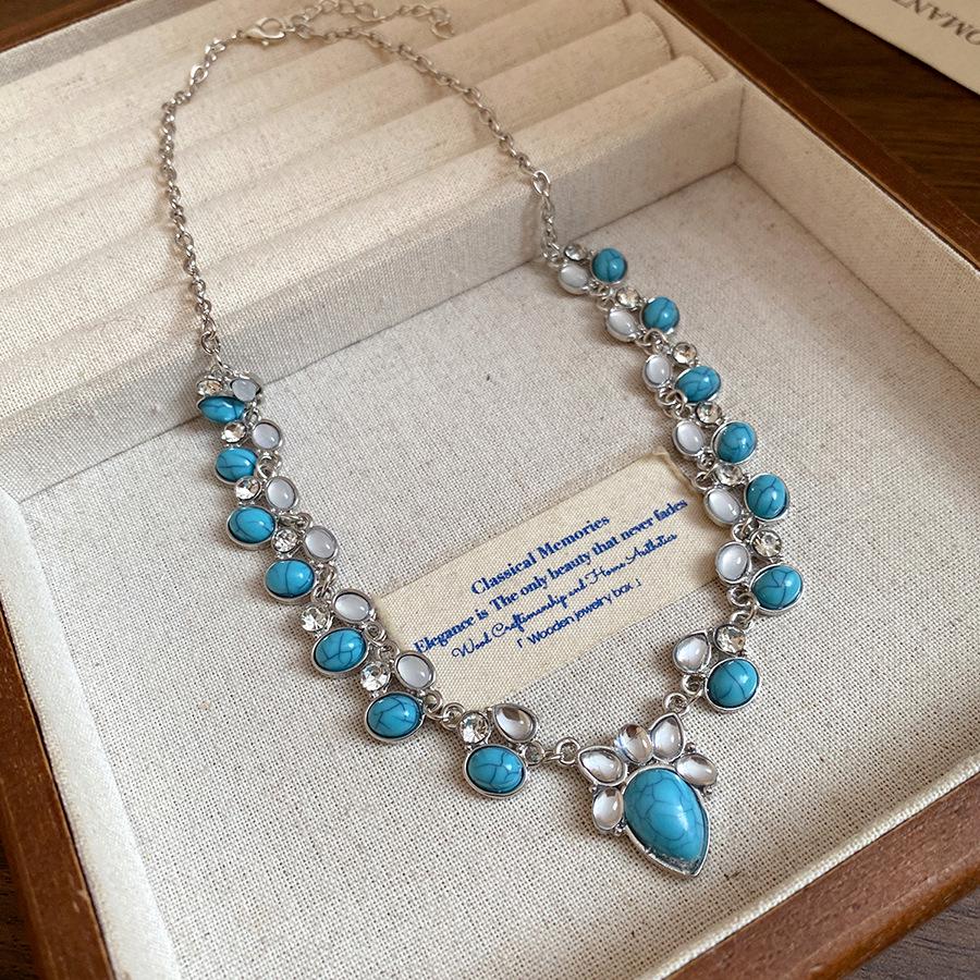 Silbernadel Wassertropfen Zirkonia Anhänger Halskette & Ohrringe Schmuckset - Französischer Hofstil, Leichter Luxus, Vielseitige Pulloverkette.
