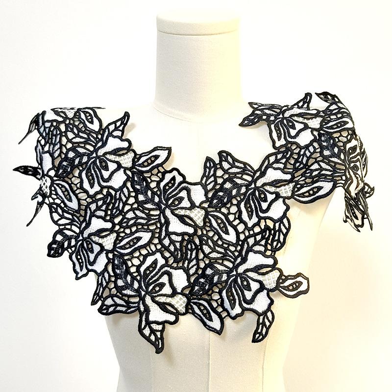 Water soluble lace, three-dimensional hollow, skirt flower, heavy industry yarn-dyed, apricot white two-color.