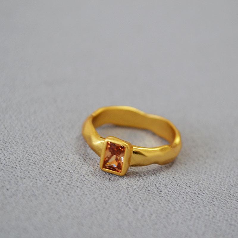 

Винтажное кольцо с цирконом цвета кофе для женщин - Чеканная текстурированная поверхность, Минималистичный дизайн Size 7