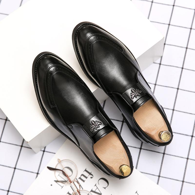 

Кожаные туфли мужские весенние деловые повседневные лакированные кожаные блестящие шапочки с одной педалью мужские свадебные туфли 38 чёрный