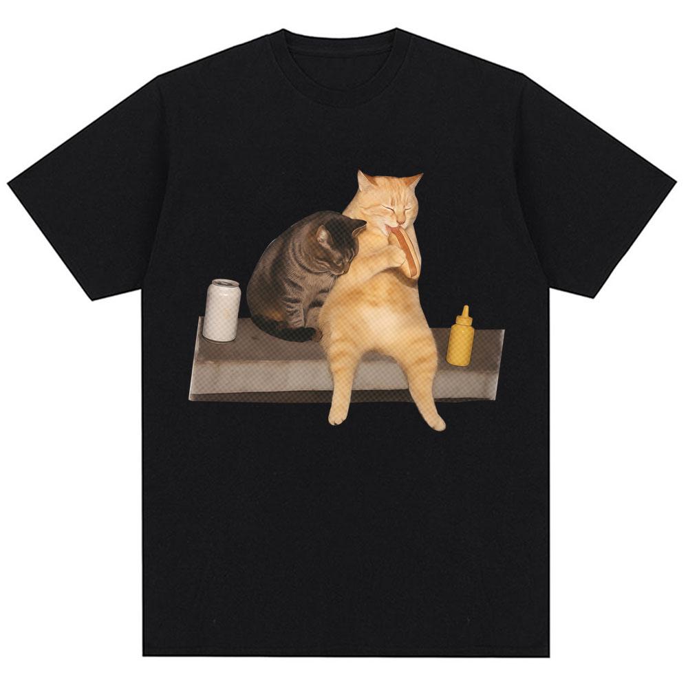 Funny Cat Eating Hot Dog Meme T-shirts Men Women Fashion Vintage Humor T-shirt Oversized Cotton Casual Kawaii T Shirt Streetwear