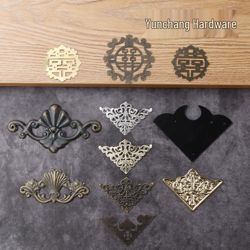 Iron Flower Decorative Corner Stickers for Antique Furniture and Wooden Boxes