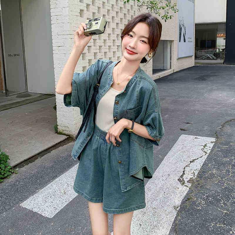 

Trendy Petite Denim Two-Piece Set: High-Waisted Street-Style Shorts for Women, Celebrity-Inspired, Perfect for Summer. S [80-100 lbs]