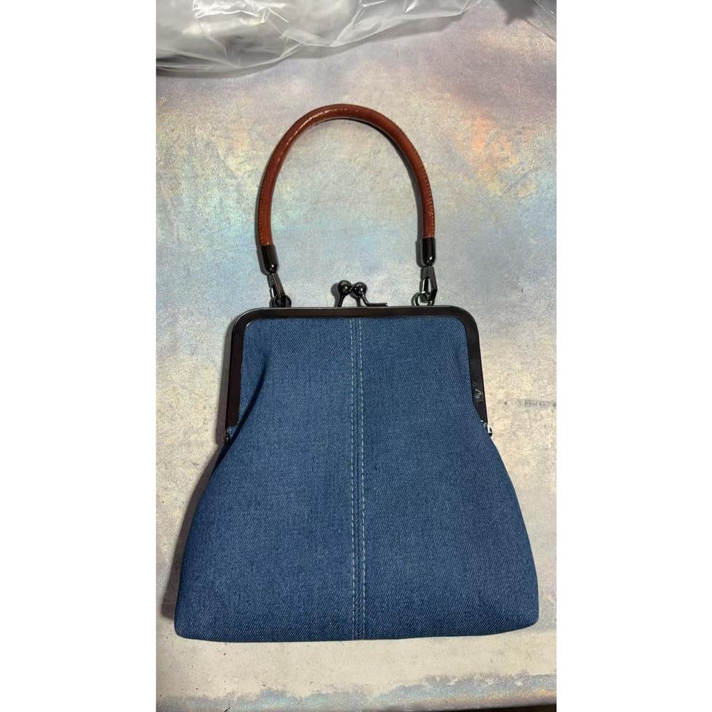 Vintage China-Chic Women's Handbag Temperament Clip On Commuter Crossbody Bag British Style Simple Shoulder Bag