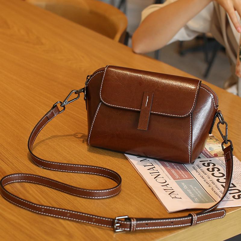 Ladies' genuine leather crossbody bag oil wax leather paired with windbreakers in autumn and winter soft leather quality cowhide