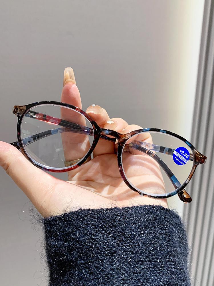 Ultra-Light Anti-Blue Light Reading Glasses, Fashionable HD Print, Comfortable for Elderly, Street Style.