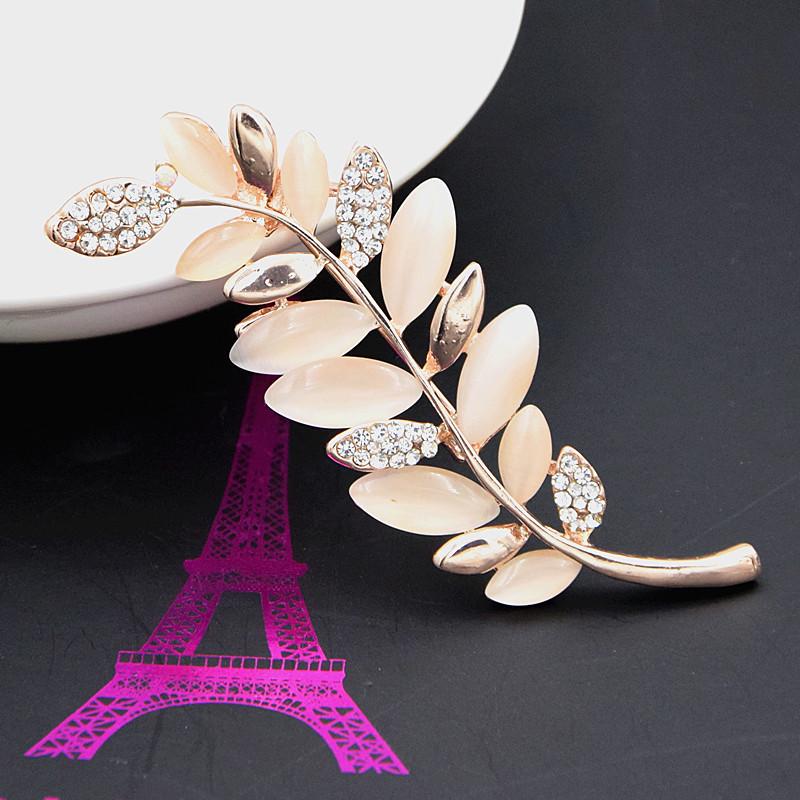 Korean Autumn/Winter Leaf Brooch with Cat s Eye Stone and Rhinestones Zhenyao Jewelry