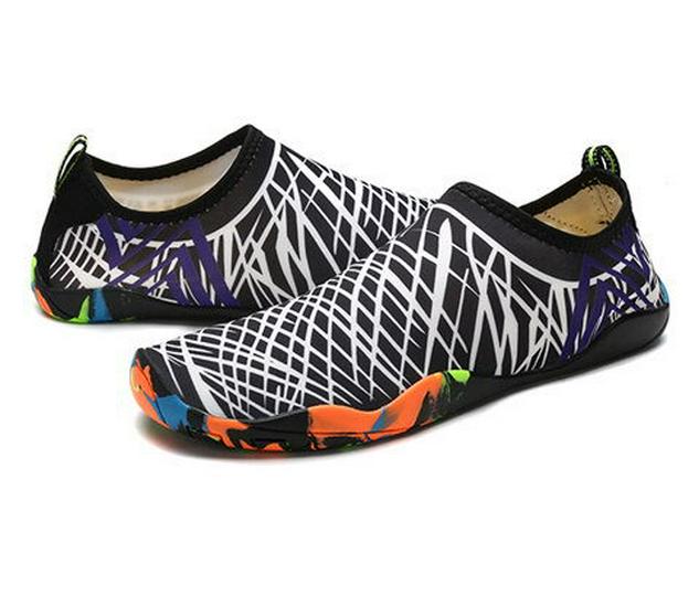 Cross-Border Hot-Selling Water Shoes: River Tracing, Quick-Dry, Couple's Beach, Breathable Non-Slip, One-Piece Design