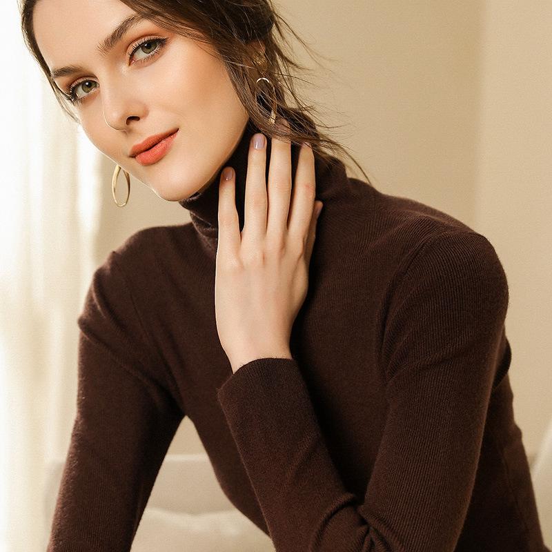 

Осінньо-зимовий жіночий пуловер облягаючого крою з круглим вирізом і коміром-стійкою, трикотажний низ на сто ярдів 2XL кавовий