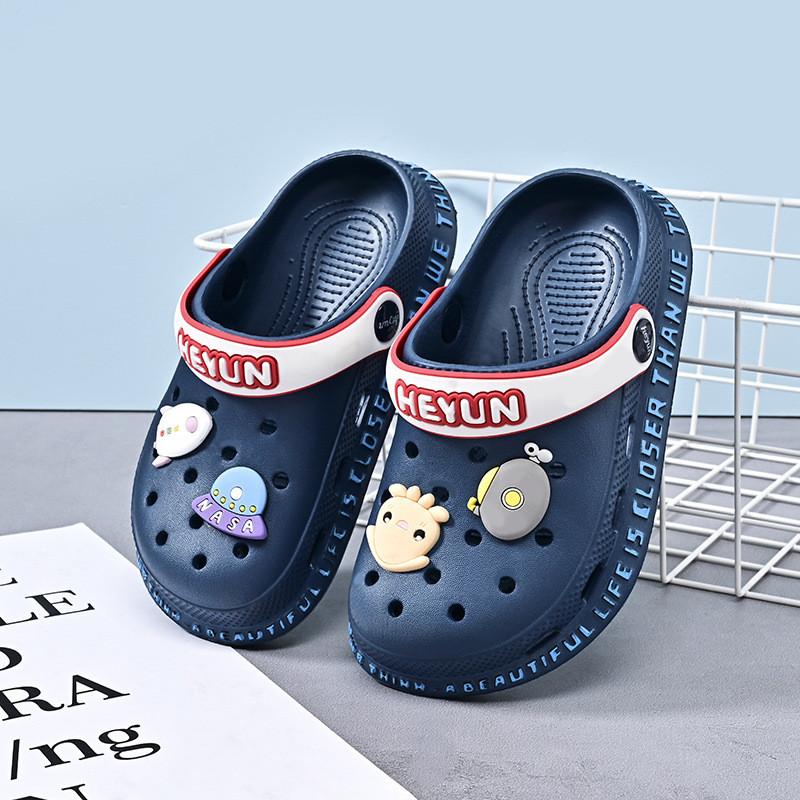 Durable And Breathable Children's Cartoon Hole Shoes For Summer Outdoor Fun