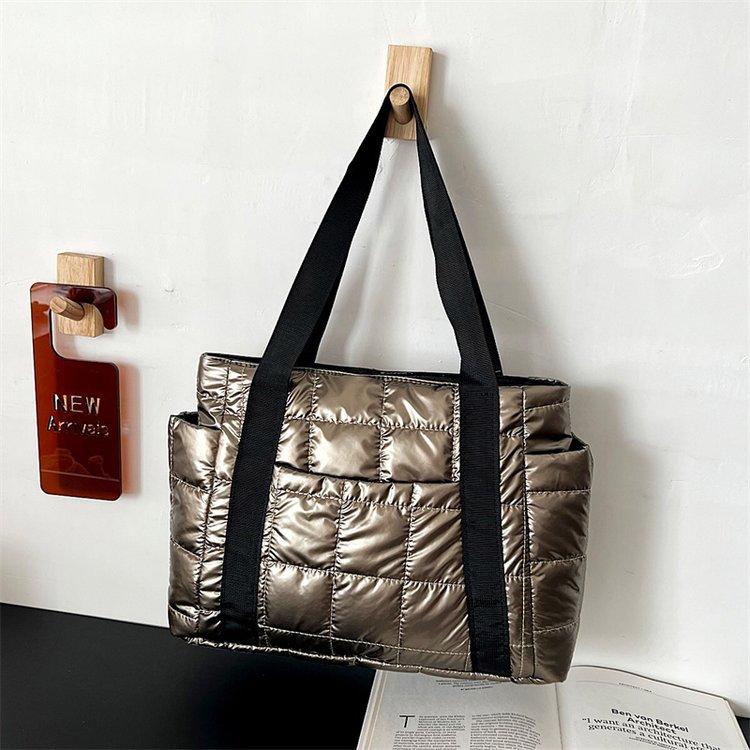 Winter Large Capacity Women Handbags Vento Marea Space Padded Women Shoulder Bags Black Designer Nylon Cotton Warm Tote Solid